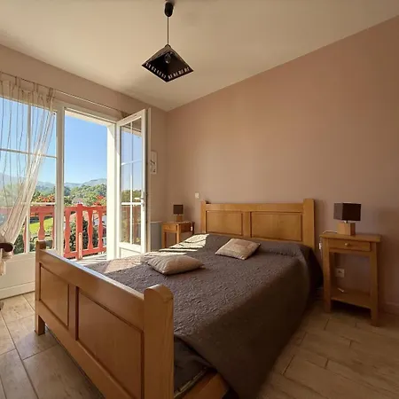 Nyaraló Juanttipienea Souraïde